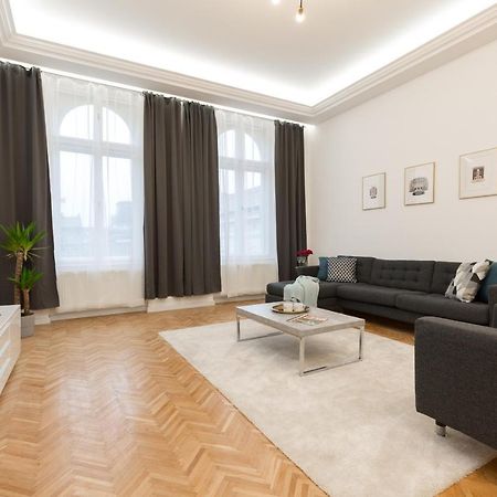 Space And Style In The Heart Of Budapest W 2Br&2Bt Eksteriør bilde