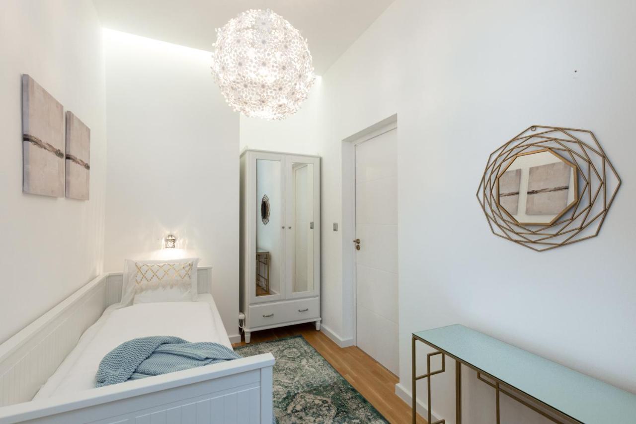 Space And Style In The Heart Of Budapest W 2Br&2Bt Eksteriør bilde