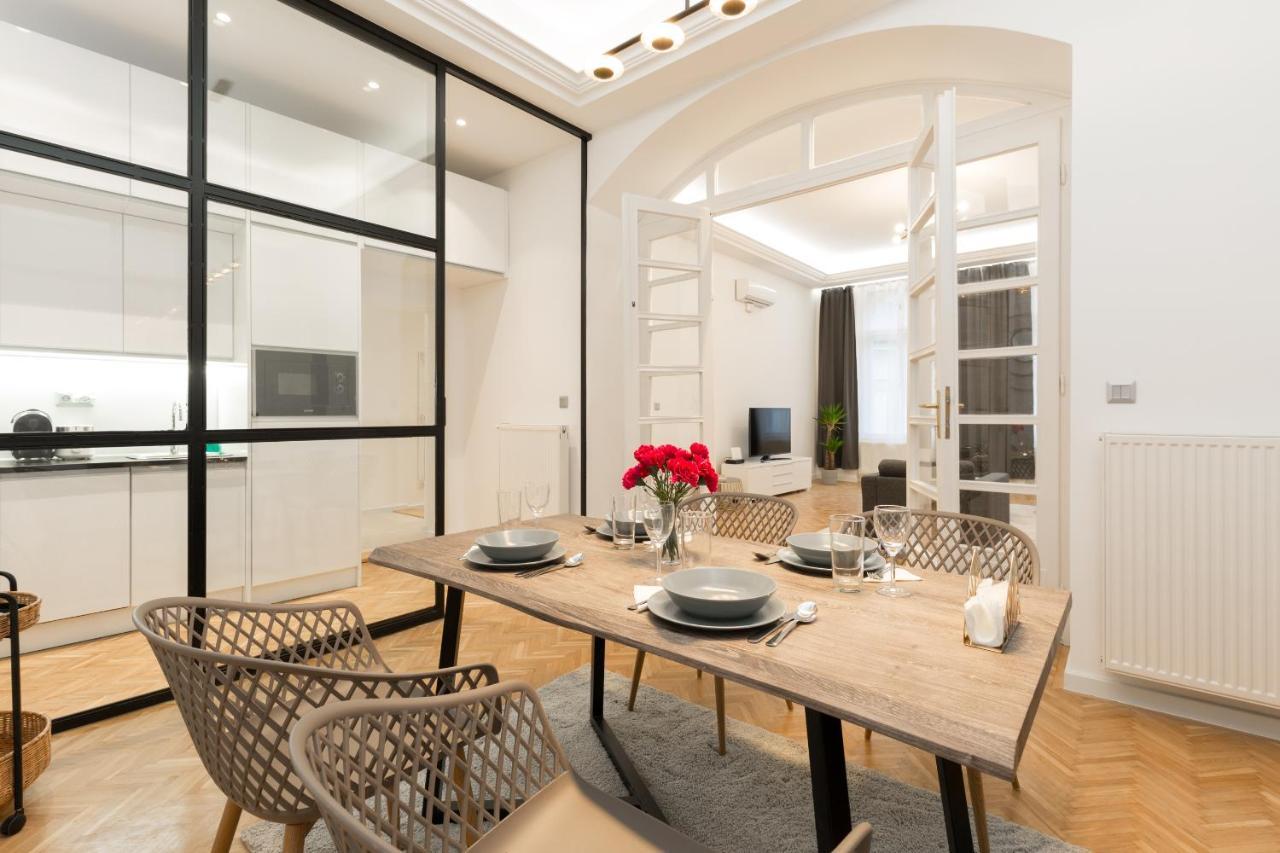 Space And Style In The Heart Of Budapest W 2Br&2Bt Eksteriør bilde