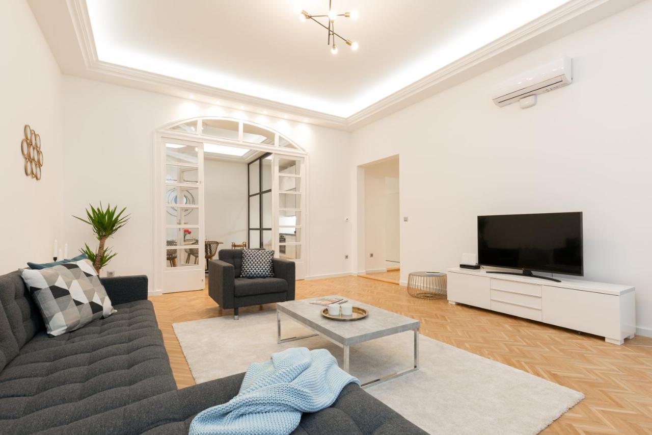 Space And Style In The Heart Of Budapest W 2Br&2Bt Eksteriør bilde